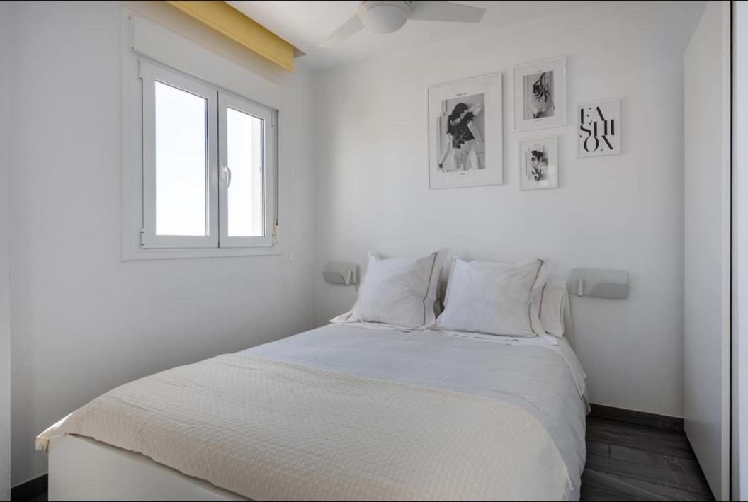 The Black&White Apartment Торремолинос Экстерьер фото